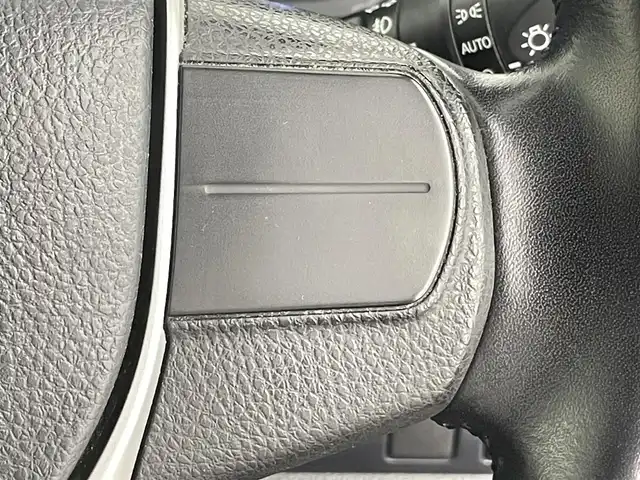 トヨタ ヴォクシー ハイブリッド ZS 煌Ⅱ 千葉県 2016(平28)年 6.5万km ホワイトパールクリスタルシャイン 禁煙車/純正9インチメモリナビ/　CD/DVD/BT/フルセグTV/両側パワースライドドア/トヨタセーフティセンス/・プリクラッシュセーフティ/・レーンディパーチャーアラート/・オートマチックハイビーム/・先行車発進お知らせ機能/バックカメラ/ETC/スマートキー&プッシュスタート/ステアリングスイッチ/革巻きステアリング/LEDヘッドライト/純正16インチアルミホイール