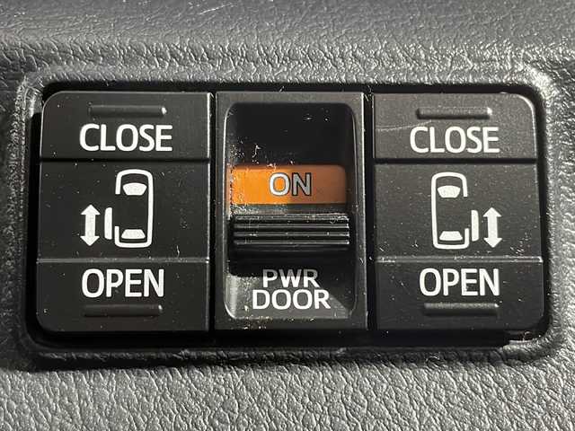 トヨタ シエンタ ハイブリッド G 広島県 2016(平28)年 6.6万km レッドマイカM 社外ナビ　/両側パワースライドドア　/バックカメラ　/オートハイビーム　/フルセグTV　/スマートキー　/モデリスタ　/レーンキープアシスト　/衝突軽減ブレーキ　/LEDヘッドランプ　/オートライト　/フォグランプ　/ETC/純正15インチアルミホイールキャップ(185/60/R15)/エアバック（運転席/助手席）