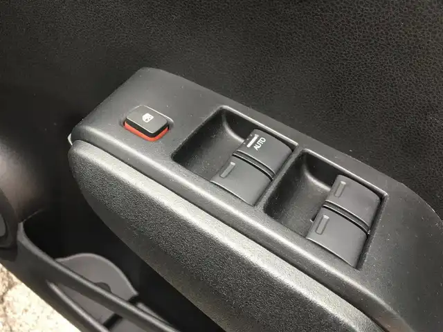 中古 H28 6 教習車 52611-T9S-J01 グレイス 左リアショック 