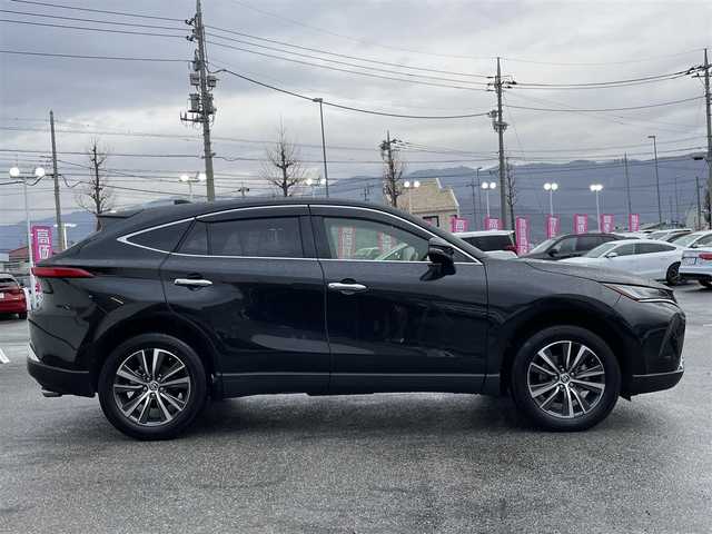 トヨタ ハリアー ハイブリッド G レザーパッケージ 山梨県 2020(令2)年 5.8万km プレシャスブラックパール ワンオーナー/純正8型ナビ(BT/AM/FM)/パワーバックドア/バックモニター/ビルトインETC2.0/レーダークルーズコントロール/クリアランスソナー/セーフティセンス/・プリクラッシュセーフティ/・レーントレーシングアシスト/・アダプティブハイビームシステム/・ロードサインアシスト/ブラインドスポットモニター/パーキングサポートブレーキ/デジタルインナーミラー/プロジェクター式LEDヘッドランプ/本革巻きステアリング/ステアリングヒーター/ステッチ入ブラック革シート/前席パワーシート/快適温熱シート/運転席ポジションメモリー/純正18インチアルミホイール/スマートエントリー/スタートシステム/スペアキー/取扱説明書/保証書
