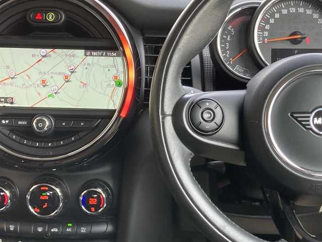 ＭＩＮＩ ミニ クーパー D 鹿児島県 2020(令2)年 3.4万km ソラリスオレンジ 登録時34088km/ワンオーナー/ディーゼルターボ/インテリジェントセーフティ/純正メーカーナビ/　・バックカメラ/　・Bluetooth接続/　・USB端子/前後ドライブレコーダー/ETC/LEDライト/LEDフォグ/革巻きステアリング/スマートキー×2/純正16インチAW/クリアランスソナー/アイドリングストップ/電動格納ミラー/保証書/取扱説明書
