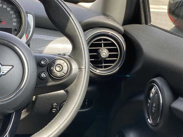 ＭＩＮＩ ミニ クーパー D 鹿児島県 2020(令2)年 3.4万km ソラリスオレンジ 登録時34088km/ワンオーナー/ディーゼルターボ/インテリジェントセーフティ/純正メーカーナビ/　・バックカメラ/　・Bluetooth接続/　・USB端子/前後ドライブレコーダー/ETC/LEDライト/LEDフォグ/革巻きステアリング/スマートキー×2/純正16インチAW/クリアランスソナー/アイドリングストップ/電動格納ミラー/保証書/取扱説明書