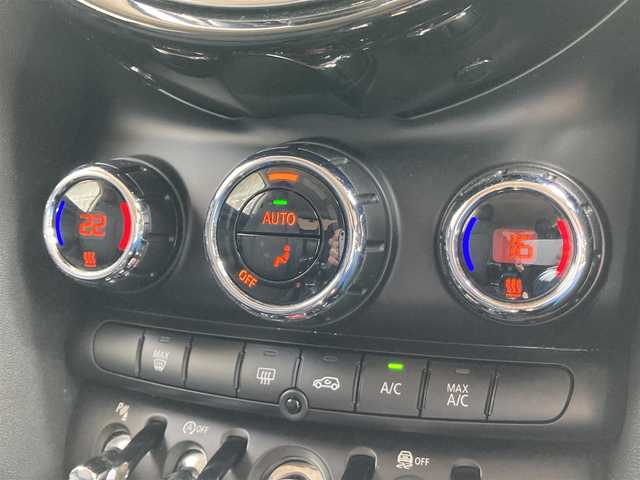 ＭＩＮＩ ミニ クーパー D 鹿児島県 2020(令2)年 3.4万km ソラリスオレンジ 登録時34088km/ワンオーナー/ディーゼルターボ/インテリジェントセーフティ/純正メーカーナビ/　・バックカメラ/　・Bluetooth接続/　・USB端子/前後ドライブレコーダー/ETC/LEDライト/LEDフォグ/革巻きステアリング/スマートキー×2/純正16インチAW/クリアランスソナー/アイドリングストップ/電動格納ミラー/保証書/取扱説明書