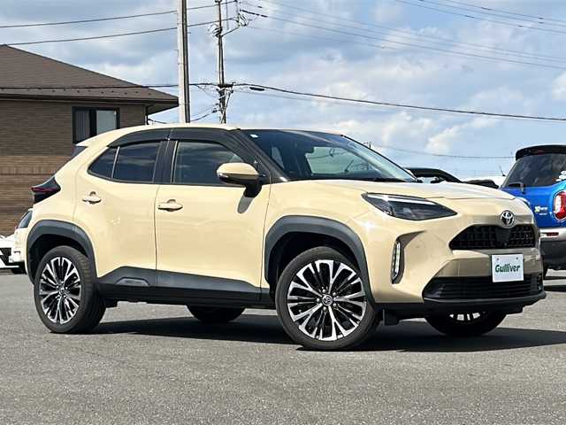 トヨタ ヤリスクロス Z 茨城県 2020(令2)年 7.6万km ベージュ 純正ディスプレイオーディオ/(BT・ラジオ再生・Applecarplay)/レーダークルーズコントロール/レーンアシスト/プリクラッシュセーフティ/コーナーセンサー/ハーフレザーシート/シートヒーター/パワーシート/アラウンドビューカメラ/ビルトインETC/オートライト/LEDヘッドライト/純正18inアルミホイール/フロアマット/スマートキー/スペアキー/取扱説明書/保証書