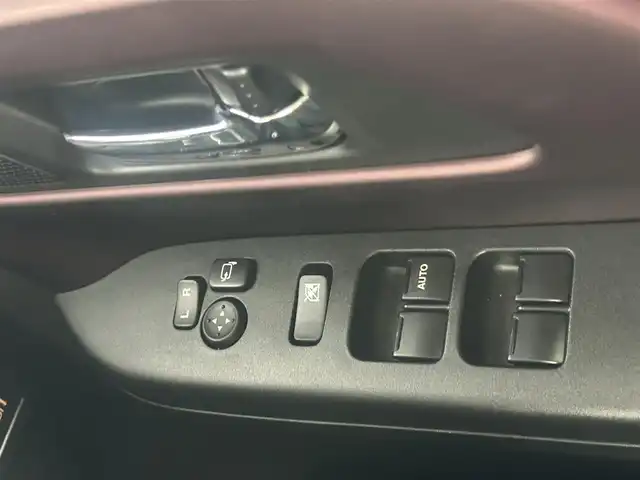スズキ スペーシア カスタム HYBRID XS 愛知県 2024(令6)年 0.7万km ブルーイッシュブラックパール3 純正ナビ（フルセグ、CD、DVD、Bluetooth）/全方位カメラ/両側パワスラドア/シートヒーター（D＋N）/ハンドルヒーター/ACC/LEDヘッドライト/スマートキー/衝突軽減ブレーキ/レーンキープアシスト/アイドリングストップ/純正アルミホイール/純正フロアマット/コーナーセンサー/三点エアバック/サーキュレーター/フォグライト/USB