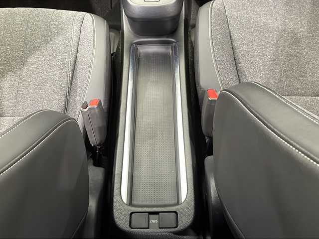 ホンダ フィット e:HEVホーム 栃木県 2020(令2)年 2.5万km シャイニンググレーM ワンオーナー/純正ナビ(VXU-205FTi)/(フルセグテレビ・Bluetooth・CD・DVD・USB/SD)/バックカメラ/ホンダセンシング/・衝突軽減システム/・レーンキープアシストシステム/・オートハイビーム/・オートクルーズコントロール/前後コーナーセンサー/前後ドライブレコーダー/ドアバイザー/スペアキー1本/禁煙車/取扱説明書/保証書