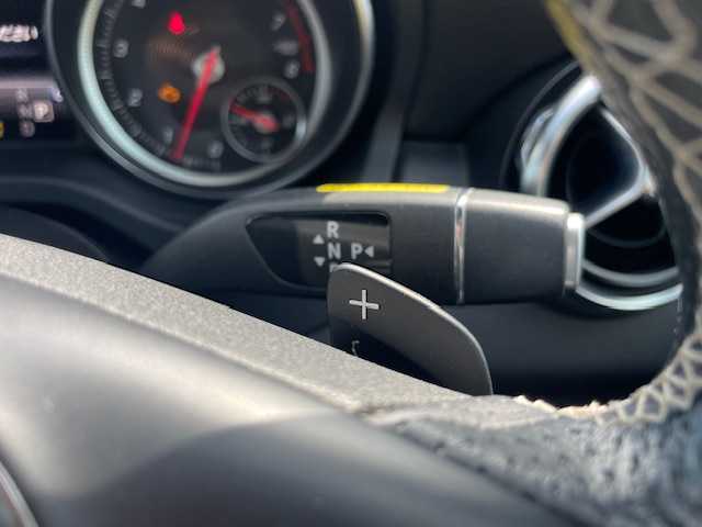 メルセデス・ベンツ ＧＬＡ２２０ 4マチック 青森県 2019(平31)年 6.7万km 黒 4WD/サンルーフ（パノラミックスライディングルーフ）/Hamrman/Kardonサウンド/純正ナビ/（BT/USB/CD/DVD/フルセグTV）/レザーARTICOシート/前席メモリー付パワシート/レーダーセーフティーパッケージ/（ブラインドスポットアシスト、レーンキープアシスト、PRE-SAFE)/音声認識機能/アンビエントライト/アクティブクルーズコントロール/パドルシフト/バックカメラ/プッシュスタート/純正18インチアルミホイール/純正フロアマット/MTモード付/前後ドライブレコーダー/ETC2.0/純正LEDヘッドライト/フォグランプ/オートライト/オートハイビーム/ウィンカーミラー/オートエアコン/アイドリングストップ/エアバックW/サイド/カーテン/電動格納ミラー/ABS/横滑り防止機能/衝突軽減/ルーフレール