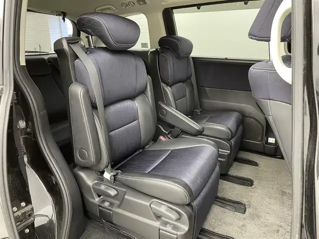 ホンダ オデッセイ アブソルート アドバンス 福岡県 2015(平27)年 6.3万km クリスタルブラックパール 後席モニター　/純正ナビ（ＢＴ，フルセグＴＶ）　/全方位カメラ　/ビルトインＥＴＣ　/ＡＣＣ　/コーナーセンサー　/衝突軽減ブレーキ　/レーンキープ　/パドルシフト　/両側電動スライドドア　/パーキングアシスト　/ＬＥＤ