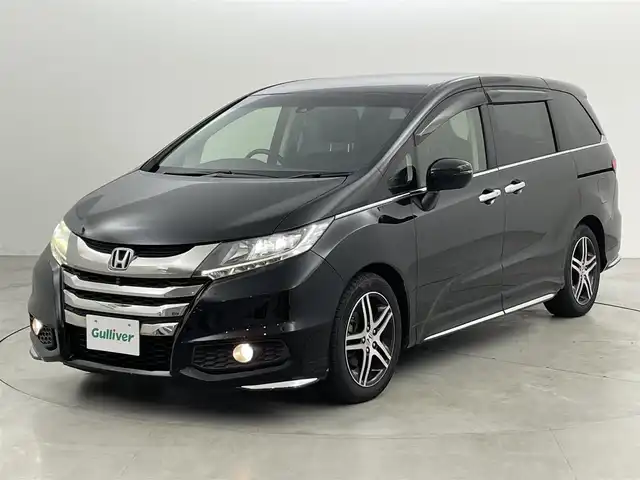 ホンダ オデッセイ アブソルート アドバンス 福岡県 2015(平27)年 6.3万km クリスタルブラックパール 後席モニター　/純正ナビ（ＢＴ，フルセグＴＶ）　/全方位カメラ　/ビルトインＥＴＣ　/ＡＣＣ　/コーナーセンサー　/衝突軽減ブレーキ　/レーンキープ　/パドルシフト　/両側電動スライドドア　/パーキングアシスト　/ＬＥＤ