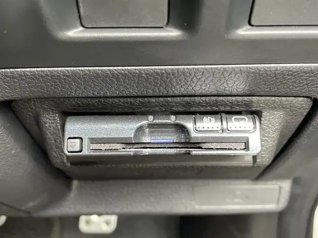 スバル レヴォーグ 1．6GT－S アイサイト 滋賀県 2015(平27)年 4.4万km クリスタルホワイトP 純正SDナビ/・Bluetooth/CD/DVD/USB/フルセグ /バックカメラ/レーダークルーズコントロール/レーンキープアシスト/ダウンヒルアシストコントロール/ブラインドスポットモニター/電子パーキングブレーキ/LEDヘッドライト/パドルシフト/革巻きステアリング/パワーシート/純正AW/プッシュスタート/アイドリングストップ/ETC