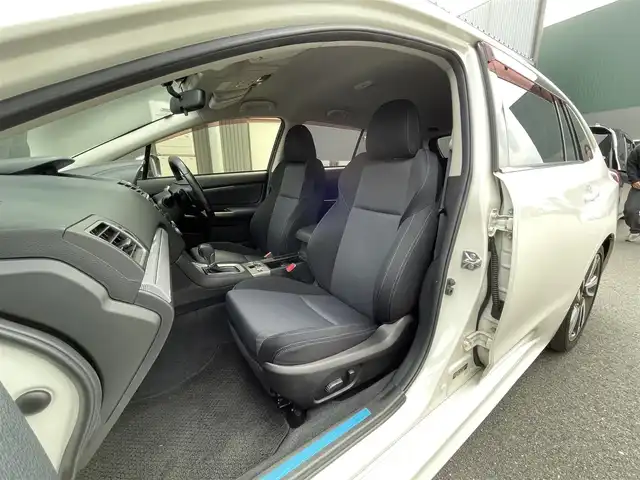 スバル レヴォーグ 1．6GT－S アイサイト 滋賀県 2015(平27)年 4.4万km クリスタルホワイトP 純正SDナビ/・Bluetooth/CD/DVD/USB/フルセグ /バックカメラ/レーダークルーズコントロール/レーンキープアシスト/ダウンヒルアシストコントロール/ブラインドスポットモニター/電子パーキングブレーキ/LEDヘッドライト/パドルシフト/革巻きステアリング/パワーシート/純正AW/プッシュスタート/アイドリングストップ/ETC