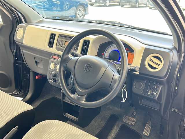 スズキ アルト L 千葉県 2018(平30)年 8.1万km ブルーイッシュブラックパール3 CD再生/AUXミュージックプレイヤー/アイドリングストップ/横滑り防止装置/セキュリティーアラーム/ABS/D席シートヒーター/スペアキー1本/社外フロア/保証書/取扱説明書/記録薄