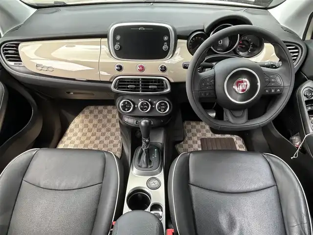 フィアット ５００Ｘ ポップスタープラス 埼玉県 2018(平30)年 3.3万km ベージュ アダプティブクルーズコントロール　/ブラインドスポットモニター　/バックカメラ　/前席シートヒーター　/パワーシート