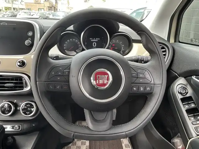 フィアット ５００Ｘ ポップスタープラス 埼玉県 2018(平30)年 3.3万km ベージュ アダプティブクルーズコントロール　/ブラインドスポットモニター　/バックカメラ　/前席シートヒーター　/パワーシート