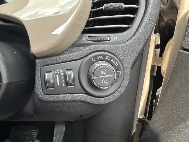 フィアット ５００Ｘ ポップスタープラス 埼玉県 2018(平30)年 3.3万km ベージュ アダプティブクルーズコントロール　/ブラインドスポットモニター　/バックカメラ　/前席シートヒーター　/パワーシート