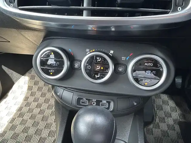 フィアット ５００Ｘ ポップスタープラス 埼玉県 2018(平30)年 3.3万km ベージュ アダプティブクルーズコントロール　/ブラインドスポットモニター　/バックカメラ　/前席シートヒーター　/パワーシート