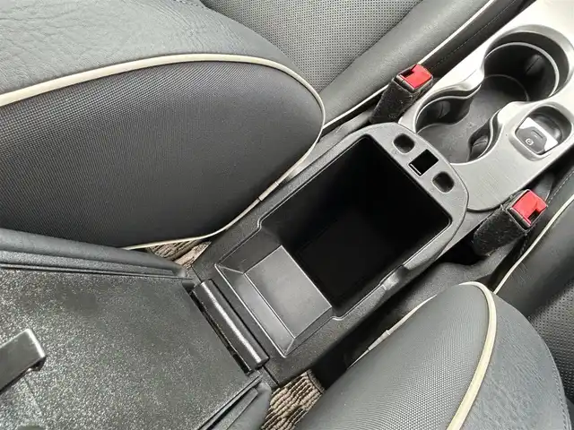 フィアット ５００Ｘ ポップスタープラス 埼玉県 2018(平30)年 3.3万km ベージュ アダプティブクルーズコントロール　/ブラインドスポットモニター　/バックカメラ　/前席シートヒーター　/パワーシート