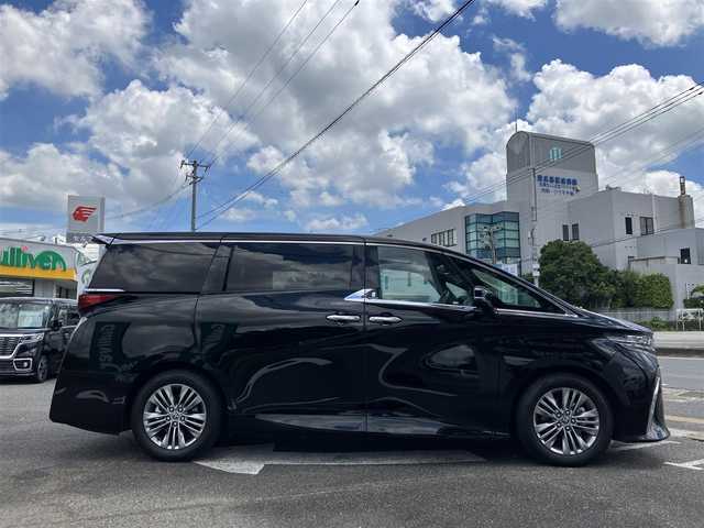 トヨタ アルファード Z 広島県 2024(令6)年 1.1万km ブラック 新車ワンオーナー/新車保証書/セーフティセンス/純正ナビ/左右独立ムーンルーフ/ブラックレザーシート/パノラミックビューモニター/フルセグTV・Bluetooth/純正フリップダウンモニター/両側パワースライドドア/パワーバックドア/デジタルインナーミラー/置くだけ充電/シートヒーター＆ベンチレーションシート/レーダークルーズ/ブラインドスポットモニタリング/ビルトインETC/パワーシート/タイプC・HDMIポート/LEDオートライト