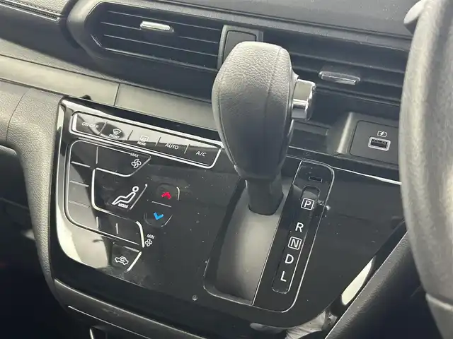日産 デイズ ハイウェイスターX 熊本県 2024(令6)年 0.9万km ブラック 禁煙車　/全周囲カメラ　/バックカメラ　/社外前後ドライブレコーダー　/ＥＴＣ　/前後クリアランスソナー　/衝突軽減ブレーキ　/横滑り防止　/アイドリングストップ　/純正フロアマット/純正１４インチAW/オートライト　/ＬＥＤヘッドライト/フォグライト/スマートキー/プッシュスタート/スペアキー1本/保証書/取扱説明書