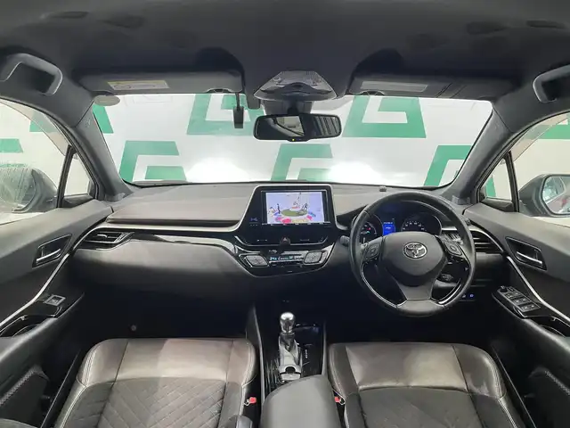 トヨタ Ｃ－ＨＲ G 鹿児島県 2017(平29)年 6.1万km センシュアルレッドマイカ 禁煙車　/純正ナビ　/・Ｂｌｕｅｔｏｏｔｈ　/・フルセグＴＶ　/・純正前方ドラレコ/バックカメラ　/前後コーナーセンサー　/トヨタセーフティセンス/・PCS/・LTA/・AHB/・レーダークルコン/・BSM/シートヒーター　/スマートキー　/Ｐスタート　/純正フロアマット　/純正ドアバイザー/純正アルミ