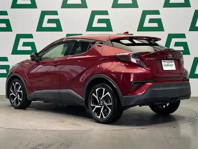 トヨタ Ｃ－ＨＲ G 鹿児島県 2017(平29)年 6.1万km センシュアルレッドマイカ 禁煙車　/純正ナビ　/・Ｂｌｕｅｔｏｏｔｈ　/・フルセグＴＶ　/・純正前方ドラレコ/バックカメラ　/前後コーナーセンサー　/トヨタセーフティセンス/・PCS/・LTA/・AHB/・レーダークルコン/・BSM/シートヒーター　/スマートキー　/Ｐスタート　/純正フロアマット　/純正ドアバイザー/純正アルミ