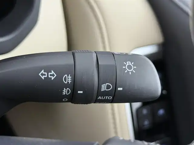 トヨタ ランドクルーザー ZX 愛知県 2024(令6)年 0.8万km プレシャスホワイトパール モデリスタエアロ（フロント、リア、フェンダーガーニッシュ）/12.3型JBL（ナビ、フルセグ、CD、DVD、Bluetooth、AppleCarplay）/サンルーフ/11.6型リアエンターテイメントシステム/BSM/クールBOX/ルーフレール/全方位カメラ/ベージュ本革シート/TZ前後ドラレコ（ZT-D201）/TZレーダー（TZ-R203L）/社外セキュリティ/100V電源/ETC2.0/ACC/電動格納サードシート/シートヒーター、エアシート/ハンドルヒーター/パワーシート（D+N)/パワーバックドア/衝突軽減ブレーキ/レーンキープアシスト/オートハイビーム/オートライト/LEDヘッドライト/純正20インチAW/純正フロアマット/フォグライト/USB/スマートキー/三点エアバック/ISOFIX/横滑り防止装置