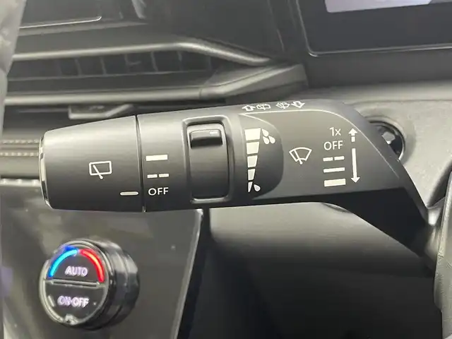 日産 セレナ e－パワー ハイウェイスター V 茨城県 2025(令7)年 0.1千km プリズムホワイト 純正ナビ/フルセグ視聴可/インテリジェンスミラー/ドラレコ/ETC2.0/Bluetooth接続/USB端子/HDMI端子/プロパイロット/全方位カメラ/追従クルコン/純正AW/BSM