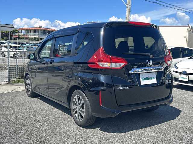 ホンダ フリード ハイブリット G ホンダセンシング 沖縄県 2020(令2)年 3.1万km クリスタルブラックパール 純正ナビ（ AM/FM/CD/DVD/BT ）/フルセグTV /衝突被害軽減装置 /両側パワスラ/純正ドラレコ/バックカメラ /ETC /クルーズコントロール /レーンキープアシスト /コーナーセンサー /シートヒーターD/N席