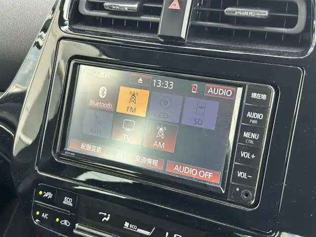 トヨタ プリウス S 静岡県 2020(令2)年 6.5万km シルバーM 後期型/トヨタセーフティセンス/AC100V/１５００Ｗ給電/レーダークルーズ/純正ＳＤナビ/ＢＴオーディオ/バックカメラ/ワンセグＴＶ/ＣＤ再生/ビルトインＥＴＣ/純正フロアマット/ＬＴＡ/クリアランスソナー/ＯＰスペアタイヤ