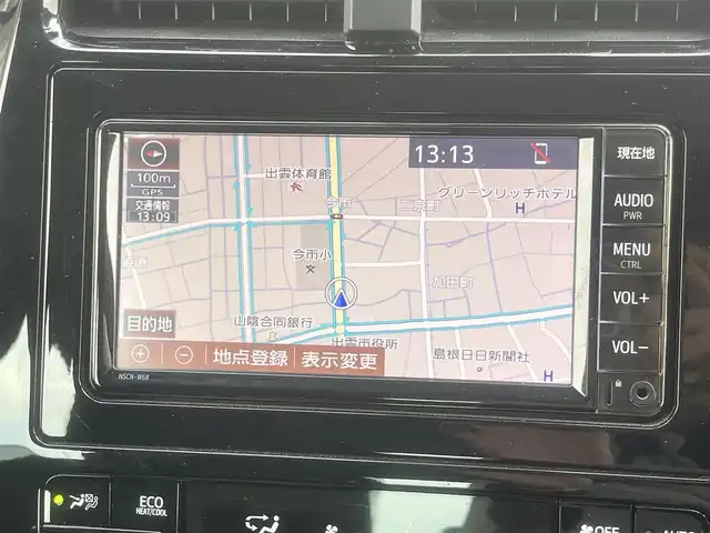 トヨタ プリウス S 島根県 2020(令2)年 6.5万km シルバーM 後期型　/純正ナビ・ＴＶ　/Ｂｌｕｅｔｏｏｔｈ　/バックカメラ　/ビルトインＥＴＣ　/クルーズコントール　/オートライト/ハイビーム　/衝突軽減ブレーキ　/レーンアシスト　/スマートキー/プッシュスタート　/純正フロアマット
