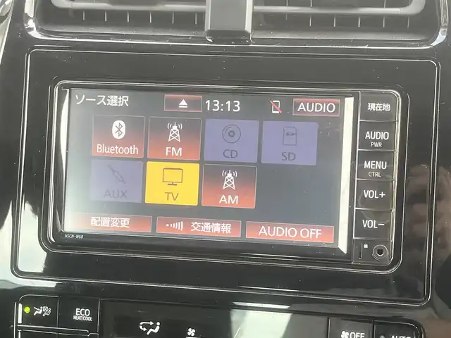 トヨタ プリウス S 島根県 2020(令2)年 6.5万km シルバーM 後期型　/純正ナビ・ＴＶ　/Ｂｌｕｅｔｏｏｔｈ　/バックカメラ　/ビルトインＥＴＣ　/クルーズコントール　/オートライト/ハイビーム　/衝突軽減ブレーキ　/レーンアシスト　/スマートキー/プッシュスタート　/純正フロアマット