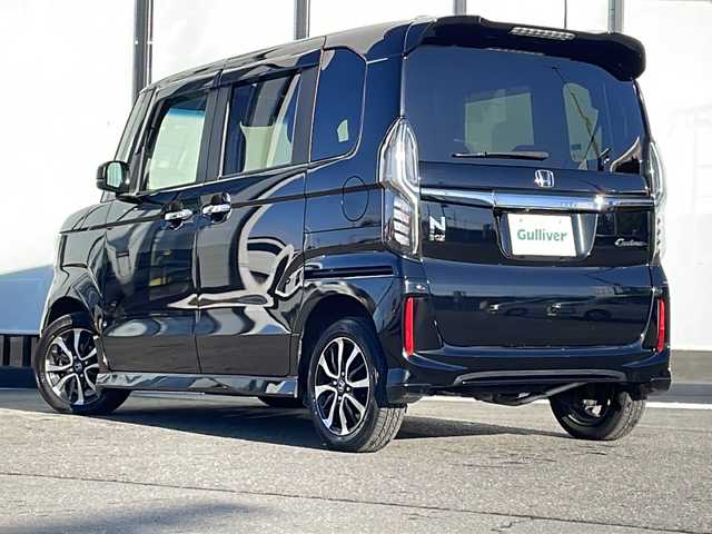 ホンダ Ｎ ＢＯＸ カスタム G L ホンダセンシング 道東・釧路十勝 2018(平30)年 8.8万km クリスタルブラックパール 禁煙車/4WD/ホンダセンシング/クルーズコントロール/レーンキープアシスト/コーナーセンサー/純正ナビ/（Bluetooth/CD/DVD/フルセグ)/バックカメラ/LEDオートライト/オートマチックハイビーム/フォグランプ/DN席シートヒーター/ステアリングスイッチ/ビルトインETC/純正AW/純正フロアマット/電動格納ウィンカーミラー/スマートキー/ドアバイザー