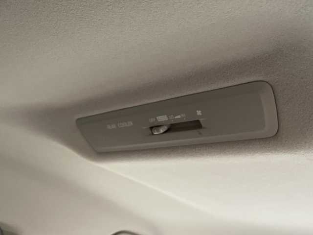 トヨタ ノア Si 石川県 2014(平26)年 11.5万km パール ４WD/社外メモリーナビ/CD/DVD/フルセグTV/バックカメラ/LEDヘッドライト/ETC/両側パワースライド/クルーズコントロール/純正アルミホイール/スマートキー/プッシュスタート/電動ミラー/フォグランプ