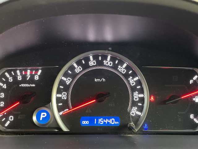 トヨタ ノア Si 石川県 2014(平26)年 11.5万km パール ４WD/社外メモリーナビ/CD/DVD/フルセグTV/バックカメラ/LEDヘッドライト/ETC/両側パワースライド/クルーズコントロール/純正アルミホイール/スマートキー/プッシュスタート/電動ミラー/フォグランプ