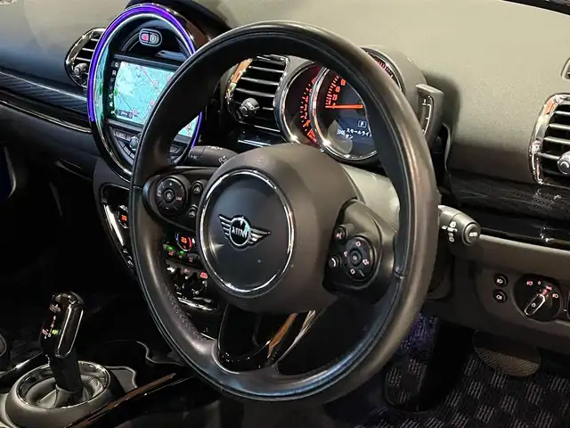 ＭＩＮＩ ＢＭＷ ミニ クラブマン クーパーS オール4 道央・札幌 2020(令2)年 3.6万km 赤 インディアンサマーレッドメタリック/PEPPERパッケージ/　・リアビューカメラ/　・PDC/　・パーキングアシストパッケージ/　・自動防眩ドアミラー/　・スルーローディングシステム/ACC/シートヒーター/純正HDDナビ/USB/Bluetooth/LEDヘッドライト/ETC