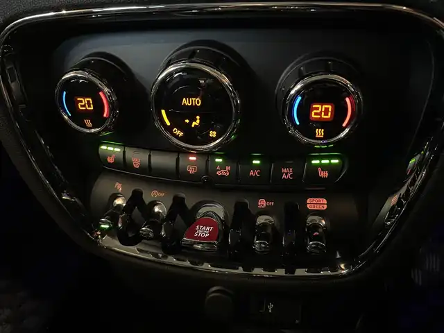 ＭＩＮＩ ＢＭＷ ミニ クラブマン クーパーS オール4 道央・札幌 2020(令2)年 3.6万km 赤 インディアンサマーレッドメタリック/PEPPERパッケージ/　・リアビューカメラ/　・PDC/　・パーキングアシストパッケージ/　・自動防眩ドアミラー/　・スルーローディングシステム/ACC/シートヒーター/純正HDDナビ/USB/Bluetooth/LEDヘッドライト/ETC