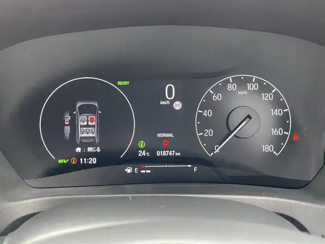 ホンダ ヴェゼル ハイブリッド e:HEV Z 滋賀県 2023(令5)年 1.9万km クリスタルブラックパール 純正９インチナビ/・CD・DVD・Bluetooth・フルセグTV/バックカメラ/ブラインドスポットモニター/ステアリングヒーター/シートヒーター/電動リアゲート/ＬＥＤヘッドライト/ダウンヒルコントロール/前後コーナーセンサー/前後ドラレコ/追従クルーズコントロール/ステアリングヒーター/オートライト/レーンキープアシスト/衝突軽減/横滑り防止/盗難防止/純正18インチAW/スマートキー
