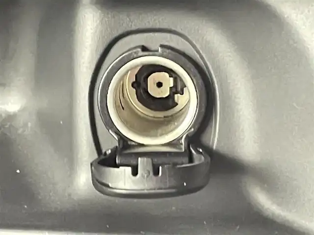 日産 セレナ e－パワー ハイウェイスター V 千葉県 2020(令2)年 6.2万km ダークメタルグレー 禁煙車/エマージェンシーブレーキ/・インテリジェントパーキングアシスト/・プロパイロット/・車線逸脱警報システム/・ブラインドスポットモニター/社外7インチディスプレイオーディオ/・型番:DDX6170BT /・CD/DVD/Bluetooth//・ビルトインETC/・アラウンドビューモニター/両側パワースライドドア/革巻きステアリング/・ステアリングスイッチ/電子パーキング/・ブレーキホールド/左右独立エアコン/純正フロアマット/純正15インチAW/オートライト/・LEDヘッドライト/・LEDフォグランプ