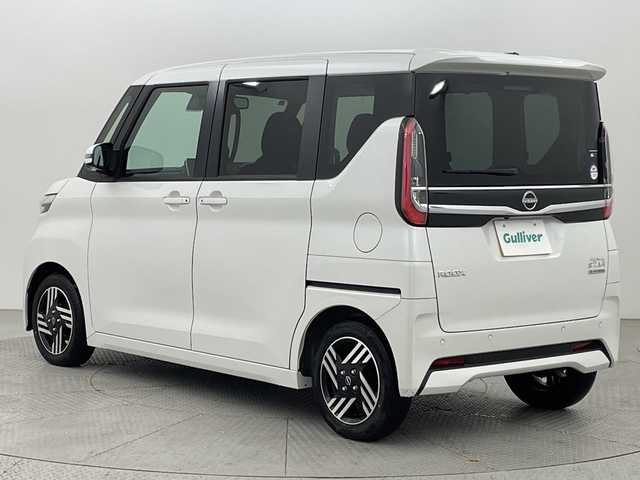 日産 ルークス ハイウェイスター X 新潟県 2024(令6)年 1.3万km ホワイトパール ワンオーナー/純正ディスプレイオーディオ/アラウンドビューモニター/HDMI　Bluetooth/連動前後ドライブレコーダー/ETC2.0/左側パワースライドドア/純正フロアマット/LEDヘッドライト/衝突軽減ブレーキ/純正14インチAW/スマートキー×2/保証書、取説