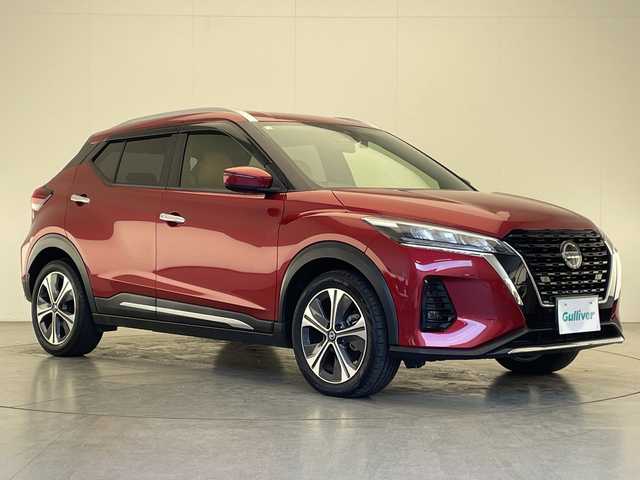 日産 キックス X ツートーンインテリアED 宮崎県 2020(令2)年 5.9万km ラディアントレッド プロパイロット/エマ―ジェンシーブレーキ/LDW(車線逸脱警報）/LDP（車線逸脱防止支援）/ふらつき警報/オートマチックハイビーム/コーナーセンサー/純正9インチSDナビ/フルセグTV/CD/DVD/Bluetooth/アラウンドビューモニター/ツートンレザーシート/シートヒーター/ハンドルヒーター/ナビ一体型ドライブレコーダー/LEDヘッドライト/純正17インチAW/ビルトインETC/スマートキー×2