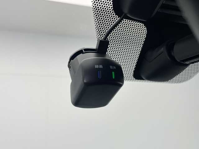 日産 キックス X ツートーンインテリアED 宮崎県 2020(令2)年 5.9万km ラディアントレッド プロパイロット/エマ―ジェンシーブレーキ/LDW(車線逸脱警報）/LDP（車線逸脱防止支援）/ふらつき警報/オートマチックハイビーム/コーナーセンサー/純正9インチSDナビ/フルセグTV/CD/DVD/Bluetooth/アラウンドビューモニター/ツートンレザーシート/シートヒーター/ハンドルヒーター/ナビ一体型ドライブレコーダー/LEDヘッドライト/純正17インチAW/ビルトインETC/スマートキー×2