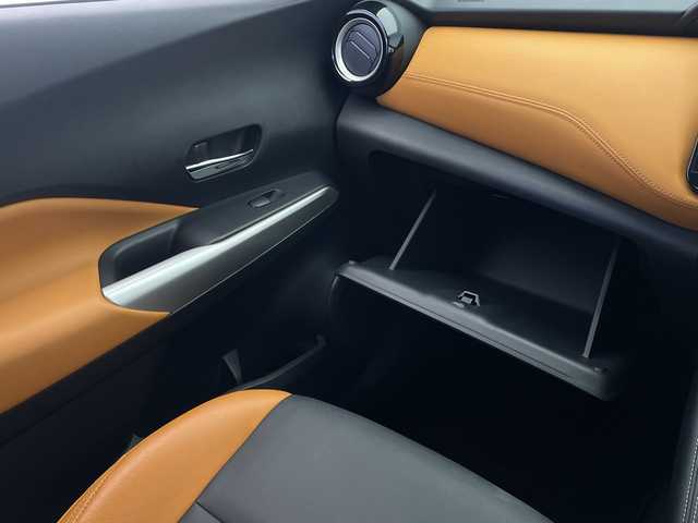 日産 キックス X ツートーンインテリアED 宮崎県 2020(令2)年 5.9万km ラディアントレッド プロパイロット/エマ―ジェンシーブレーキ/LDW(車線逸脱警報）/LDP（車線逸脱防止支援）/ふらつき警報/オートマチックハイビーム/コーナーセンサー/純正9インチSDナビ/フルセグTV/CD/DVD/Bluetooth/アラウンドビューモニター/ツートンレザーシート/シートヒーター/ハンドルヒーター/ナビ一体型ドライブレコーダー/LEDヘッドライト/純正17インチAW/ビルトインETC/スマートキー×2