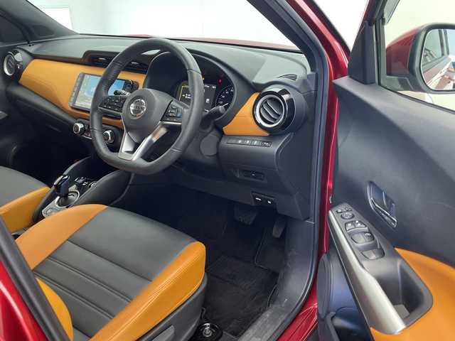 日産 キックス X ツートーンインテリアED 宮崎県 2020(令2)年 5.9万km ラディアントレッド プロパイロット/エマ―ジェンシーブレーキ/LDW(車線逸脱警報）/LDP（車線逸脱防止支援）/ふらつき警報/オートマチックハイビーム/コーナーセンサー/純正9インチSDナビ/フルセグTV/CD/DVD/Bluetooth/アラウンドビューモニター/ツートンレザーシート/シートヒーター/ハンドルヒーター/ナビ一体型ドライブレコーダー/LEDヘッドライト/純正17インチAW/ビルトインETC/スマートキー×2