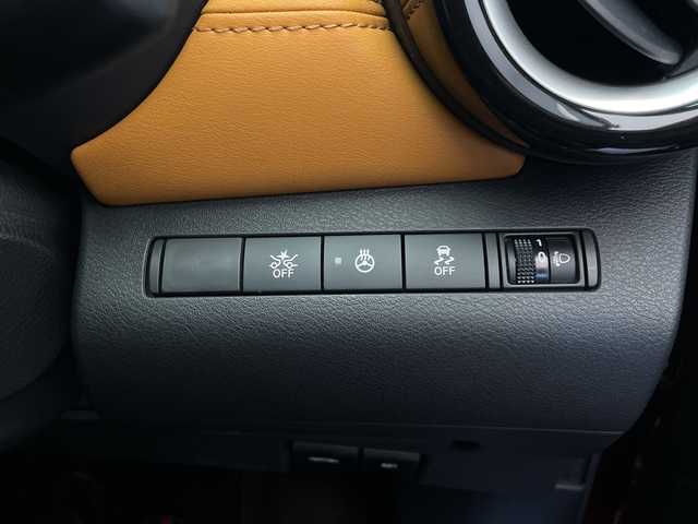 日産 キックス X ツートーンインテリアED 宮崎県 2020(令2)年 5.9万km ラディアントレッド プロパイロット/エマ―ジェンシーブレーキ/LDW(車線逸脱警報）/LDP（車線逸脱防止支援）/ふらつき警報/オートマチックハイビーム/コーナーセンサー/純正9インチSDナビ/フルセグTV/CD/DVD/Bluetooth/アラウンドビューモニター/ツートンレザーシート/シートヒーター/ハンドルヒーター/ナビ一体型ドライブレコーダー/LEDヘッドライト/純正17インチAW/ビルトインETC/スマートキー×2