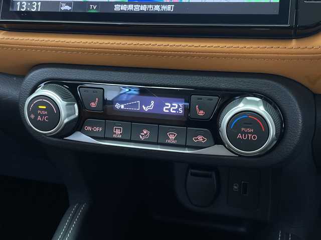 日産 キックス X ツートーンインテリアED 宮崎県 2020(令2)年 5.9万km ラディアントレッド プロパイロット/エマ―ジェンシーブレーキ/LDW(車線逸脱警報）/LDP（車線逸脱防止支援）/ふらつき警報/オートマチックハイビーム/コーナーセンサー/純正9インチSDナビ/フルセグTV/CD/DVD/Bluetooth/アラウンドビューモニター/ツートンレザーシート/シートヒーター/ハンドルヒーター/ナビ一体型ドライブレコーダー/LEDヘッドライト/純正17インチAW/ビルトインETC/スマートキー×2