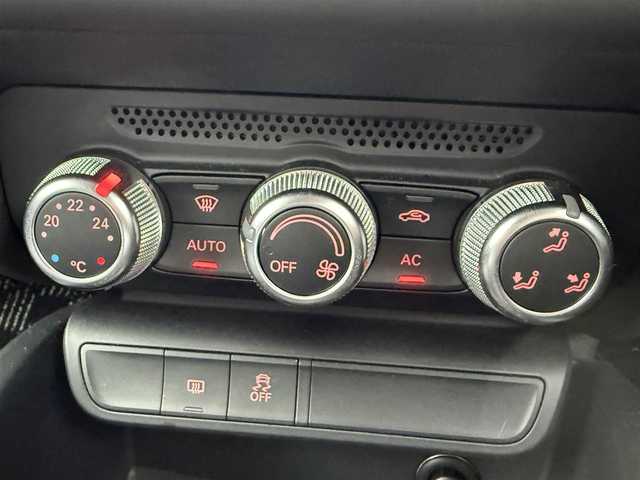 アウディ Ａ１ 1．4TFSI 千葉県 2011(平23)年 7.4万km アマルフィホワイト ユーザー買取車両/純正メーカーナビ/・テレビ/BT/DVD/CD/USB/ETC/OZレーシング16インチホイール/オートライト/フォグライト/スマートキー/プッシュスタート/純正フロアマット/ステアリングスイッチ