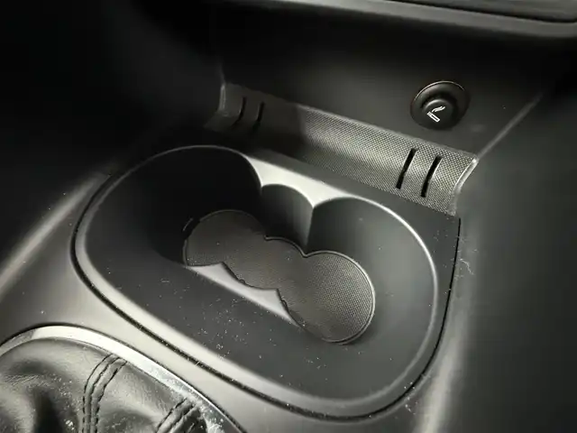 アウディ Ａ１ 1．4TFSI 千葉県 2011(平23)年 7.4万km アマルフィホワイト ユーザー買取車両/純正メーカーナビ/・テレビ/BT/DVD/CD/USB/ETC/OZレーシング16インチホイール/オートライト/フォグライト/スマートキー/プッシュスタート/純正フロアマット/ステアリングスイッチ