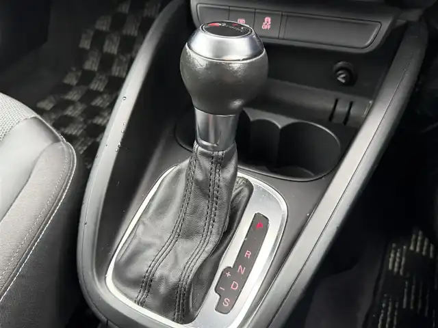 アウディ Ａ１ 1．4TFSI 千葉県 2011(平23)年 7.4万km アマルフィホワイト ユーザー買取車両/純正メーカーナビ/・テレビ/BT/DVD/CD/USB/ETC/OZレーシング16インチホイール/オートライト/フォグライト/スマートキー/プッシュスタート/純正フロアマット/ステアリングスイッチ