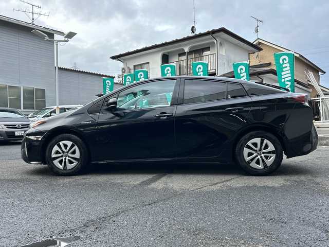 トヨタ プリウス A 宮城県 2016(平28)年 5.2万km アティチュードブラックマイカ 純正ディーラーOPナビ/CD/DVD/SD/BT/フルセグ/バックカメラ/HUD/トヨタセーフティセンス/プリクラッシュセーフティ/レーダークルーズコントロール/レーンキープアシスト/パーキングアシスト/クリアランスソナー/ブラインドスポットモニター/オートハイビーム/LEDヘッドライト/純正アルミ＆スタッドレス/純正アルミ＆ノーマルタイヤ積込/ドライブレコーダー/ビルトインETC/プッシュスタート/スマートキー/スペアキーあり/保証書＆取扱説明書あり