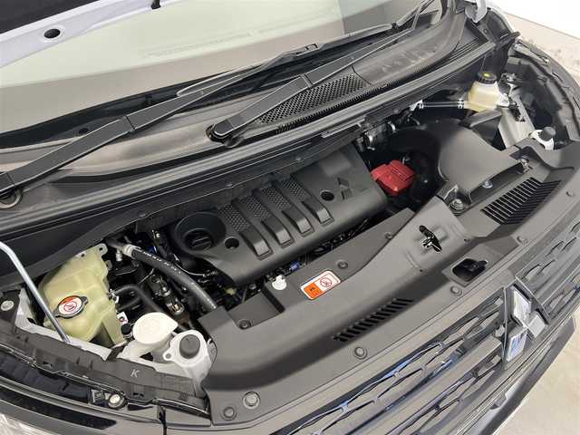 三菱 デリカＤ：５ シャモニー 滋賀県 2025(令7)年 0.1万km未満 白Ⅱ 登録済未使用車/マルチアラウンドモニター/ナビ取付パッケージ/ステアリングスイッチ/e-アシスト/・衝突被害軽減ブレーキシステム/・誤発進抑制機能/・車線逸脱警報システム/・後側方車両検知警報システム/・後退時車両検知警報システム/・オートマチックハイビーム/・レーダークルーズコントロールシステム/両側パワースライドドア/ハーフレザーシート/パワーシート/シートヒーター/ハンドルヒーター/ＬＥＤライト/オートホールド/パワーバックドア